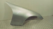 Laden Sie das Bild in den Galerie-Viewer, Kotflügel Mercedes-Benz Slk A1718810214 Vorne Rechts Silber