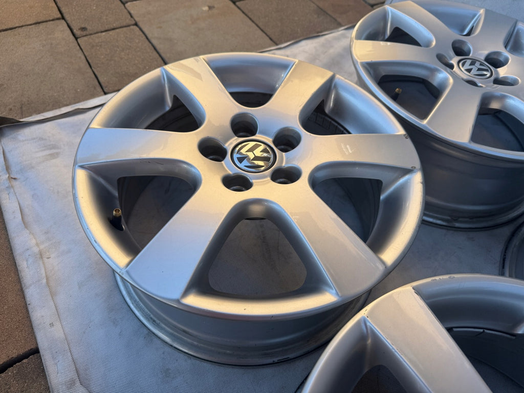 4x Alufelge 15 Zoll 6.0" 5x100 43ET Silber 6Q0601025R VW Rim Wheel FEL8251991291cs