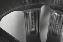 Laden Sie das Bild in den Galerie-Viewer, 1x Alufelge 19 Zoll 8.5&quot; 5x108 45ET HK8M-1007-NA Jaguar F-Pace X761 Rim Wheel