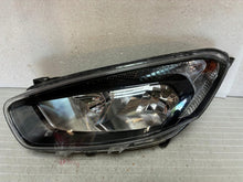 Laden Sie das Bild in den Galerie-Viewer, Frontscheinwerfer Ford Courier JT7613W030CD Links Scheinwerfer Headlight SCH9194962007ma