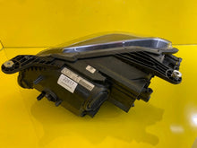 Laden Sie das Bild in den Galerie-Viewer, Frontscheinwerfer Mercedes-Benz Slk Amg A1728207361 Xenon Rechts Headlight