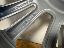 Load image into Gallery viewer, 1x Alufelge 19 Zoll 8.0" 5x108 45ET Glanz Silber GX63-1007-HB Jaguar Xf X260 FEL2051929072mp