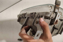 Laden Sie das Bild in den Galerie-Viewer, Frontscheinwerfer Saab 9000 133866-00 Rechts Scheinwerfer Headlight