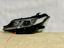 Laden Sie das Bild in den Galerie-Viewer, Frontscheinwerfer Toyota Camry 81150-33C70 A1V142-000081150-33C70 LED Links