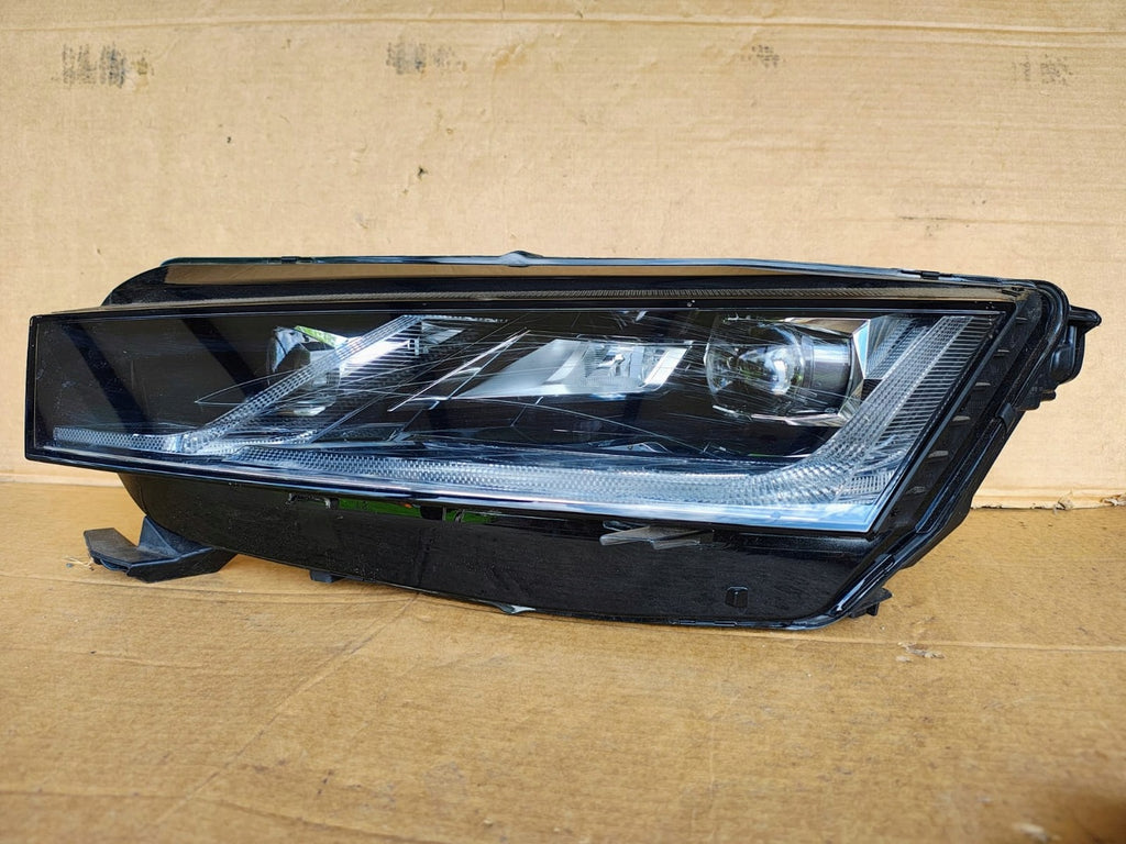 Frontscheinwerfer Skoda Octavia IV 5E4941015B LED Ein Stück (Rechts oder Links) SCH2687578680uc