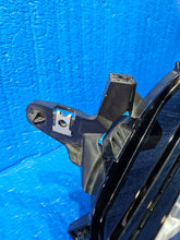 Laden Sie das Bild in den Galerie-Viewer, Frontscheinwerfer Mitsubishi Eclipse Cross EDM922-05010 LED Links Headlight