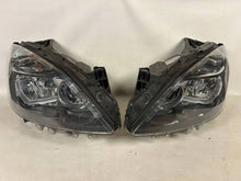 Laden Sie das Bild in den Galerie-Viewer, Frontscheinwerfer Mercedes-Benz W246 A246800161 Ein Satz Scheinwerfer Headlight SCH2014574156ji