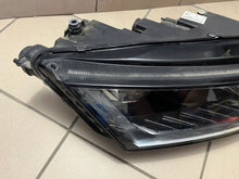 Laden Sie das Bild in den Galerie-Viewer, Frontscheinwerfer Skoda Octavia IV 5E4941016A LED Rechts Scheinwerfer Headlight SCH7243808991em