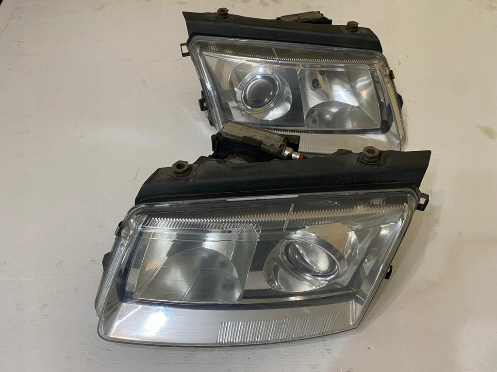 Frontscheinwerfer VW Passat Xenon Ein Satz Scheinwerfer Headlight SCH7827983979eh