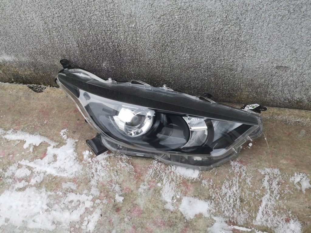 Frontscheinwerfer Toyota IV Yaris Rechts Scheinwerfer Headlight SCH2576063559ed