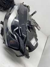 Laden Sie das Bild in den Galerie-Viewer, Frontscheinwerfer Audi A4 B8 8K0941003C Xenon Ein Stück (Rechts oder Links) SCH2564285583mn
