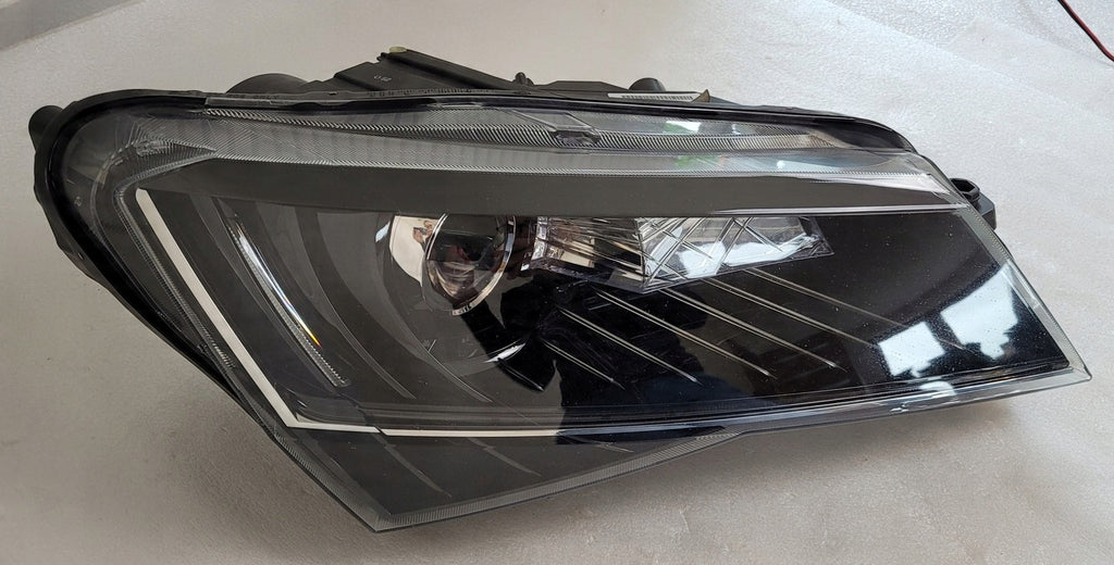 Frontscheinwerfer Skoda Superb III V1941016B LED Rechts Scheinwerfer Headlight