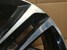 Laden Sie das Bild in den Galerie-Viewer, 1x Alufelge 18 Zoll 7.0&quot; 5x112 43ET Glanz Schwarz 5FJ601025 Seat Tarraco