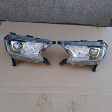 Laden Sie das Bild in den Galerie-Viewer, Frontscheinwerfer Ford Ranger JB3B-13E014A JB3B-13E015 LED Ein Satz Headlight SCH4862957983mn