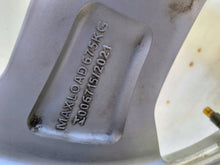 Laden Sie das Bild in den Galerie-Viewer, 1x Alufelge 18 Zoll 7.5&quot; 5x108 46ET 80000277 312010 Volvo Rim Wheel