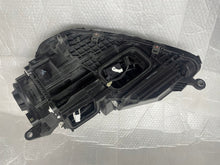 Laden Sie das Bild in den Galerie-Viewer, Frontscheinwerfer Mercedes-Benz Gle A1679065806 LED Rechts Headlight