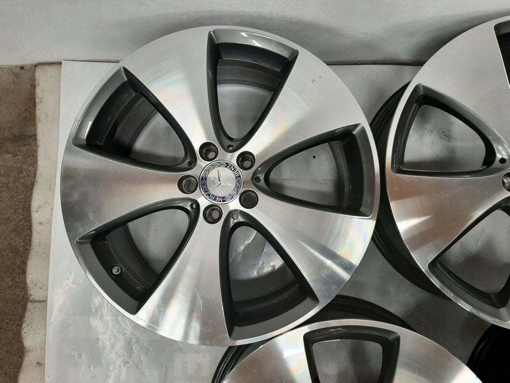 1x Alufelge 19 Zoll 8.0" 5x112 43ET A2134011700 Mercedes-Benz W213 Rim Wheel FEL4408633542xx