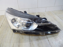 Load image into Gallery viewer, Frontscheinwerfer Toyota Verso 81110-0F181-00 Xenon Rechts Headlight SCH6190285987bp