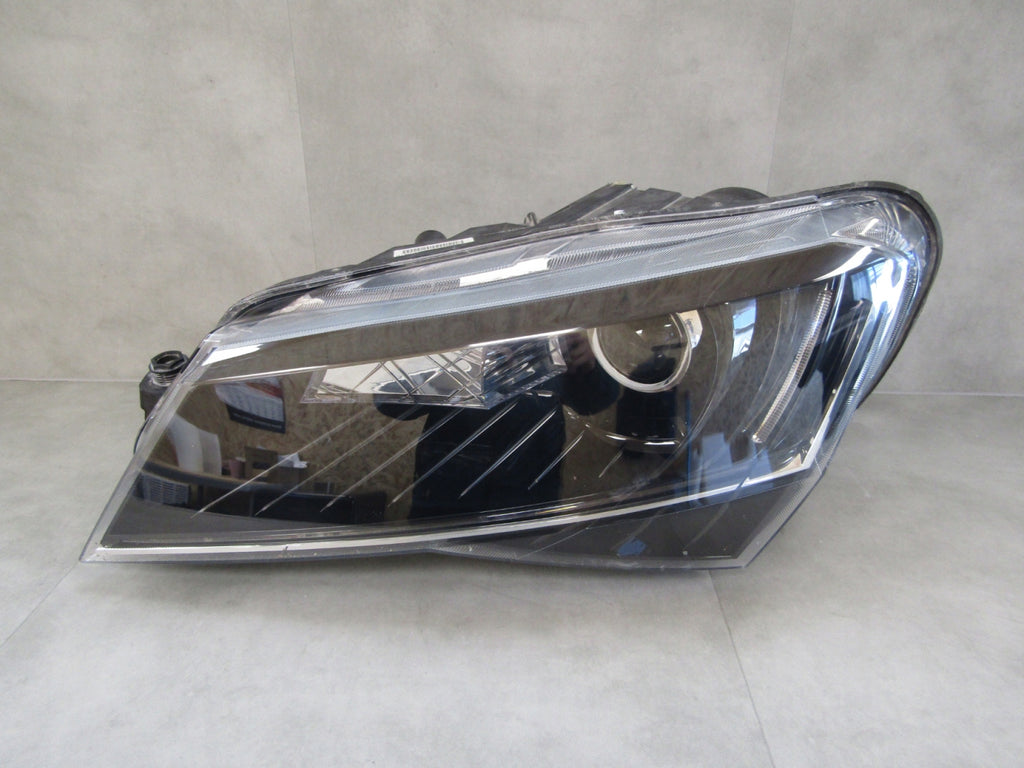 Frontscheinwerfer Skoda Superb III 3V1941015 Xenon Links Scheinwerfer Headlight