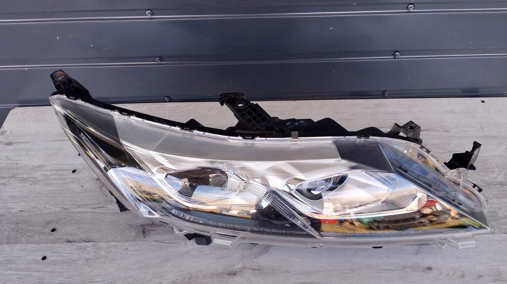 Frontscheinwerfer Mitsubishi Eclipse Cross 92102-H892102-H8 LED Rechts Headlight