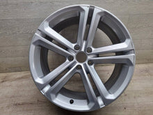 Laden Sie das Bild in den Galerie-Viewer, 1x Alufelge 19 Zoll 5x112 5N0601025T VW Tiguan Rim Wheel FEL4854640517jz