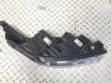 Laden Sie das Bild in den Galerie-Viewer, Frontscheinwerfer Kia Ceed 92101-J7500 Full LED Ein Stück (Rechts oder Links)