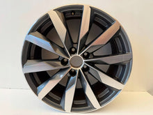 Laden Sie das Bild in den Galerie-Viewer, 1x Alufelge 18 Zoll 5x112 8W0601025FJ Audi A4 B9 Rim Wheel FEL8780454935st