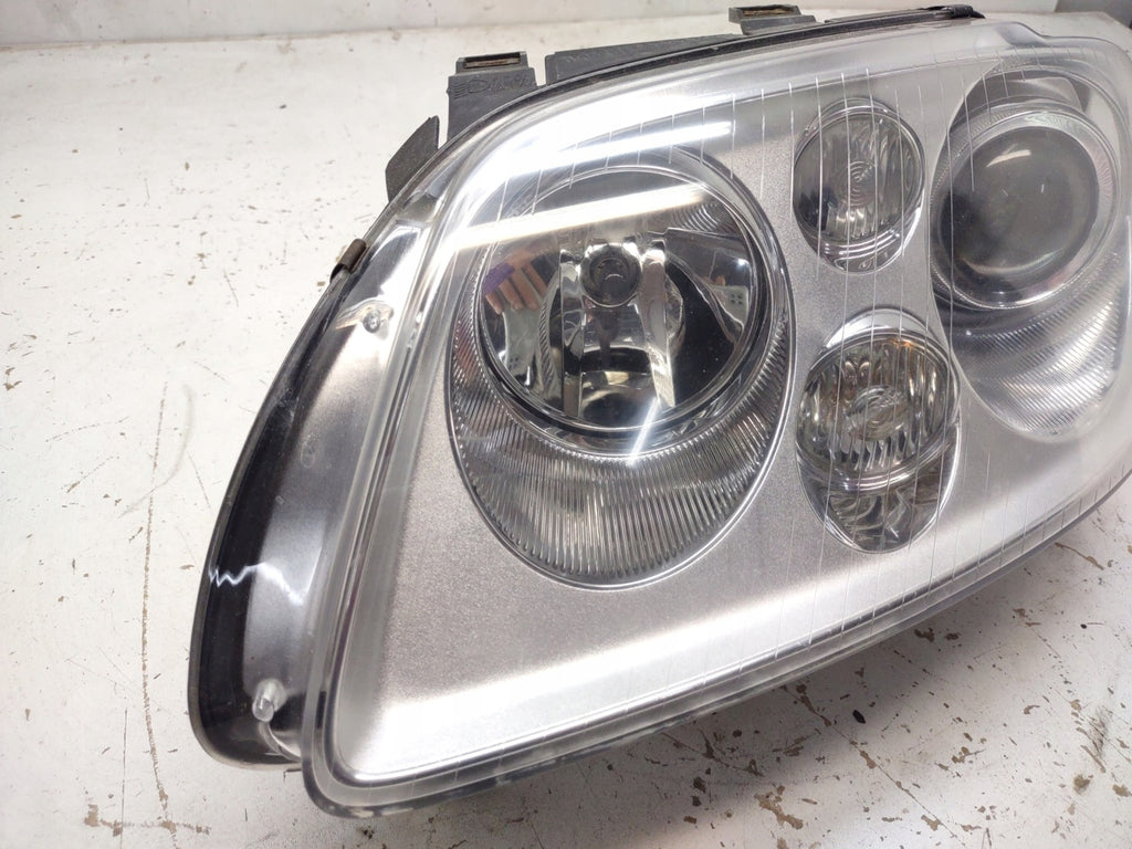 Frontscheinwerfer VW Touran 1T0941032F 1T0941031F Xenon Ein Satz Headlight SCH9870815974di