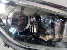 Load image into Gallery viewer, Frontscheinwerfer Hyundai I30 III 92102-G4XXX Rechts Scheinwerfer Headlight SCH2533433868vo
