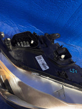 Load image into Gallery viewer, Frontscheinwerfer BMW X2 F39 9851982-01 Rechts Scheinwerfer Headlight SCH6391175707hd