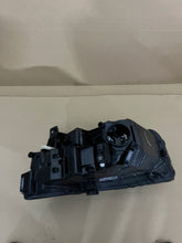 Laden Sie das Bild in den Galerie-Viewer, Frontscheinwerfer Dacia Duster 260107725R LED Rechts Scheinwerfer Headlight SCH7278336112nv
