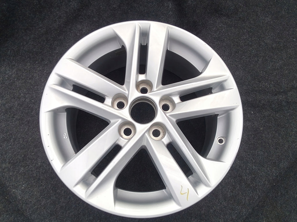 1x Alufelge 16 Zoll 7.0" 5x114.3 40ET 42611-02R20 Toyota Corolla Rim Wheel