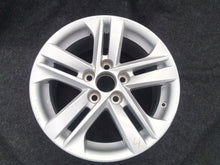 Laden Sie das Bild in den Galerie-Viewer, 1x Alufelge 16 Zoll 7.0&quot; 5x114.3 40ET 42611-02R20 Toyota Corolla Rim Wheel