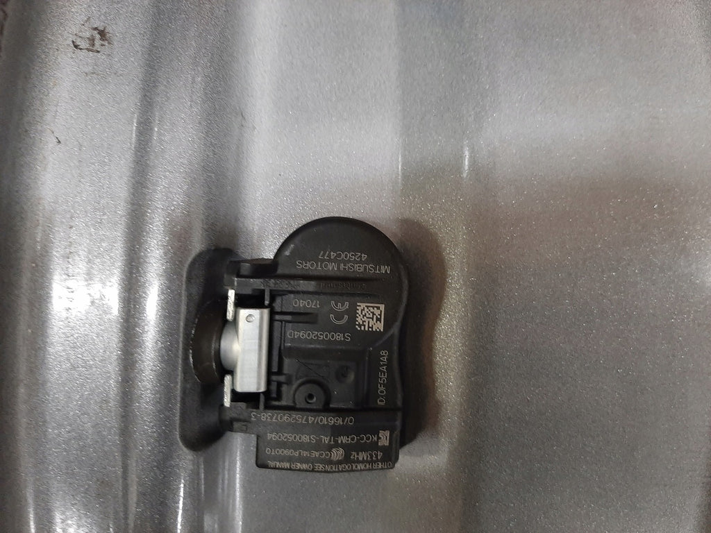 1x Alufelge 16 Zoll 6.5" 5x114.3 40ET KBA50986 Mitsubishi Lancer Outlander