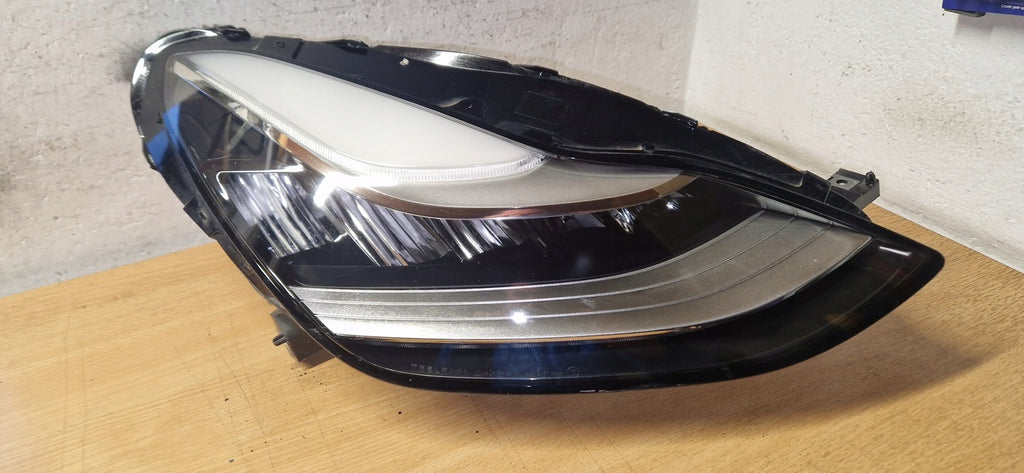Frontscheinwerfer Tesla Model P107737600C LED Ein Stück (Rechts oder Links)
