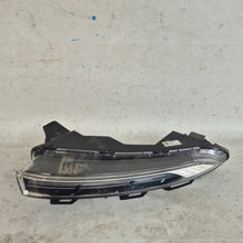 Load image into Gallery viewer, Frontscheinwerfer Hyundai Bayon 92207-Q0500 LED Links Scheinwerfer Headlight
