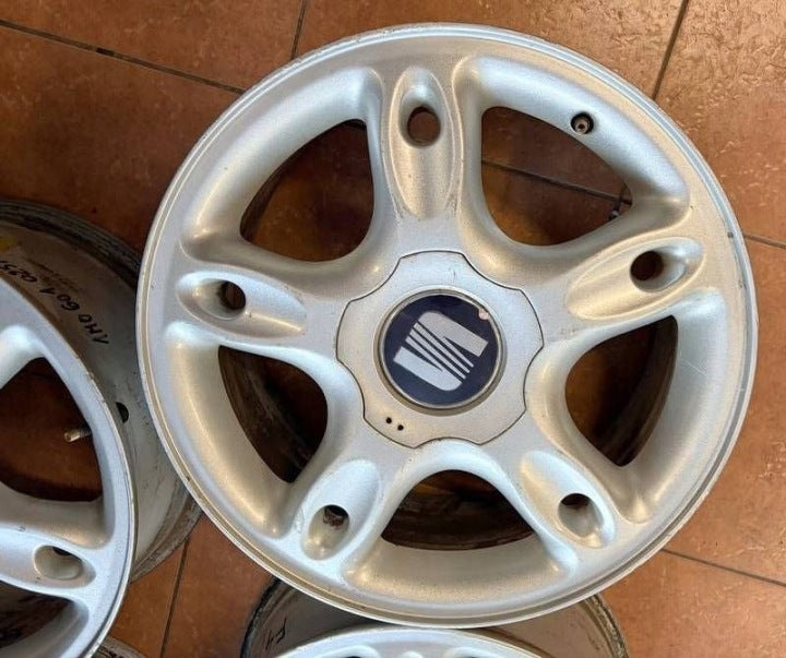 1x Alufelge 16 Zoll 6.5" 5x100 44 5ET Glanz Silber 1M0601025A Seat Toledo I FEL6713079595hi