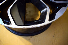 Load image into Gallery viewer, 1x Alufelge 17 Zoll 7.0&quot; 4x100 44ET 403001878R Renault Clio IV Captur Rim Wheel