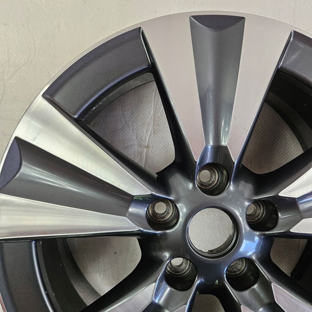 1x Alufelge 17 Zoll 6.5" 5x114.3 45ET 3NA3A Nissan III Pulsar Talisman Scenic FEL7919166975bn