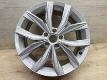 Laden Sie das Bild in den Galerie-Viewer, 1x Alufelge 18 Zoll 5NA601025B VW Tiguan Rim Wheel FEL3005494825wn