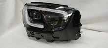 Laden Sie das Bild in den Galerie-Viewer, Frontscheinwerfer Mercedes-Benz Glc X253 A2539065003 LED Rechts Headlight SCH2000223938sl