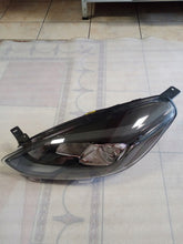 Laden Sie das Bild in den Galerie-Viewer, Frontscheinwerfer Ford Fiesta L1BB-13101-EH Links Scheinwerfer Headlight SCH3115365939kg