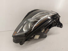 Laden Sie das Bild in den Galerie-Viewer, Frontscheinwerfer Mercedes-Benz W213 A2139069608 Xenon Rechts Headlight SCH8386073207tv