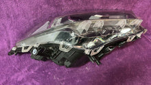 Laden Sie das Bild in den Galerie-Viewer, Frontscheinwerfer Toyota Rav V 4 Full LED Rechts Scheinwerfer Headlight SCH5350031812zu