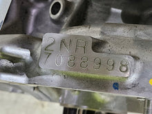 Load image into Gallery viewer, Motor Toyota Yaris 2NR7088998 2017 Benzin Engine Komplett MOT5373447762qz