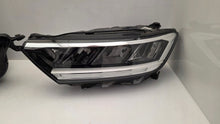 Load image into Gallery viewer, Frontscheinwerfer VW T-Roc 2GA941005F 2GA941006F LED Ein Satz Headlight SCH7330414444ic