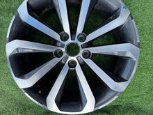 Laden Sie das Bild in den Galerie-Viewer, 1x Alufelge 18 Zoll 7.0&quot; 5x114.3 403001948R Renault Rim Wheel