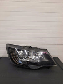 Frontscheinwerfer Skoda Superb RKC13175 Vorderseite Scheinwerfer Headlight