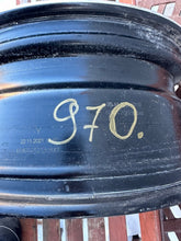 Load image into Gallery viewer, 1x Alufelge 18 Zoll 7.5" 5x112 25ET Glanz Schwarz 6883524 BMW 3 G21 G20 FEL1164318966vz