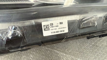 Load image into Gallery viewer, Frontscheinwerfer Kia Ceed J7921-11020 LED Rechts Scheinwerfer Headlight